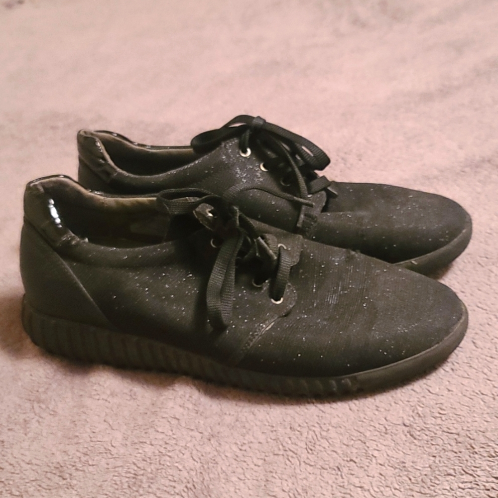 Black sparkling flats